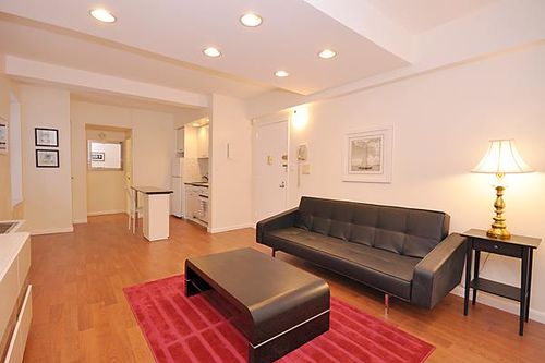 Foto principal - 150 W 51st St