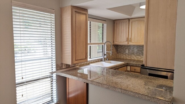 Foto del edificio - 10819 NE 37th Pl