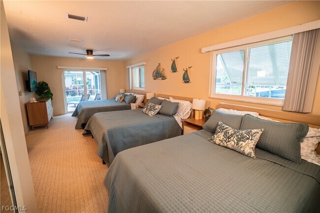 Foto del edificio - 3510 SE 19th Pl