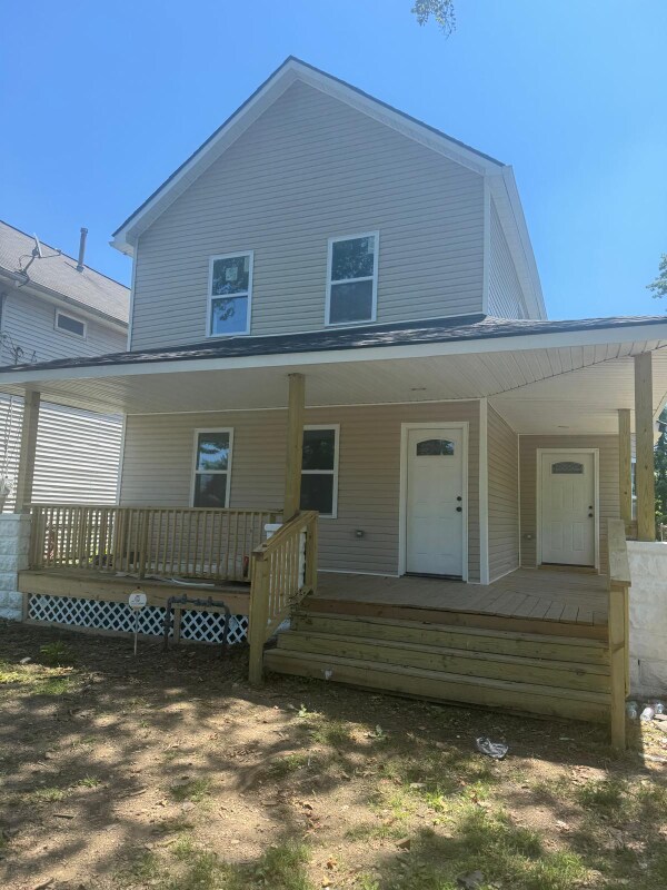 Primary Photo - 6211 Lawn Ave