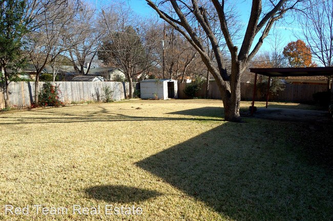 Building Photo - 5909 Rayburn Dr