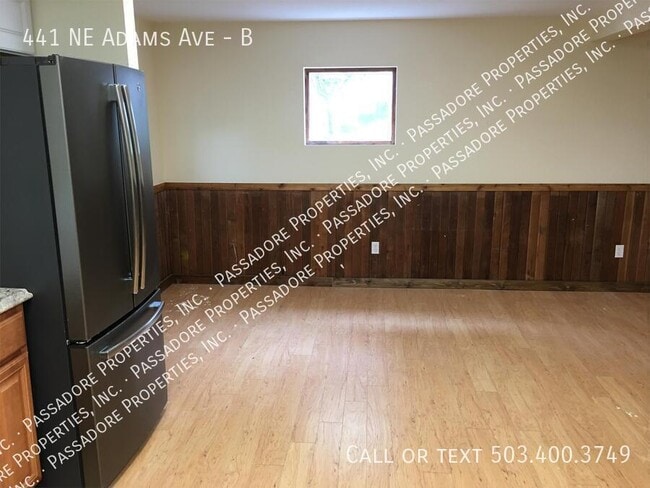 Building Photo - 441 NE Adams Ave
