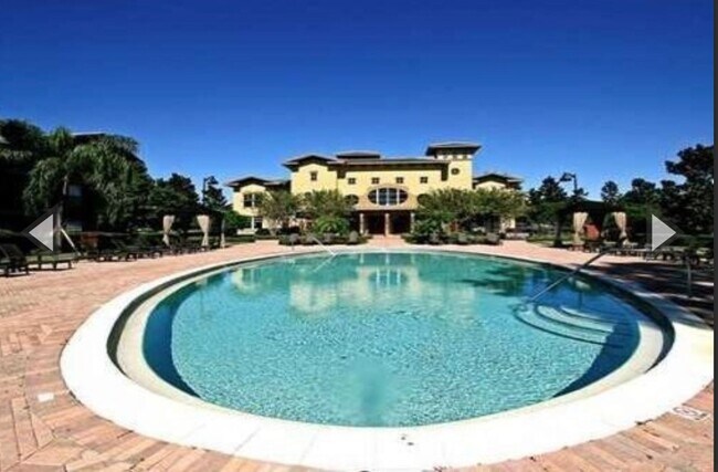 Building Photo - Gorgeous and Modern One Bedroom One Bathro...