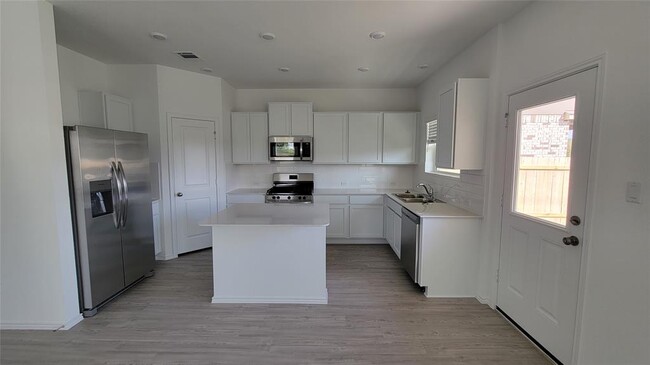 Building Photo - 102 Vis Pk Ln