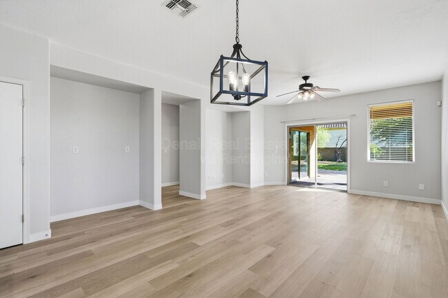 Foto del edificio - 1711 W Twain Ct