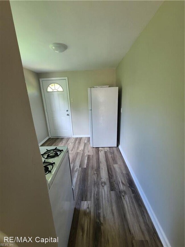 Building Photo - 2 br, 1 bath House - 1319 28TH STREET UNIT B