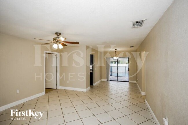 Building Photo - 11310 NW 38th Pl