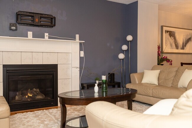 Foto del edificio - 129 Quinapoxet St