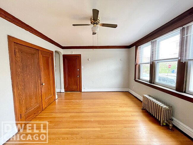 Foto del edificio - 4551 W Barry Ave