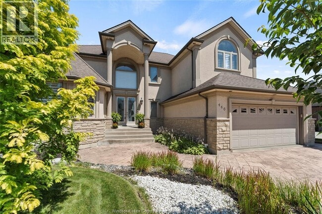 Building Photo - 446 Mountbatten Crescent
