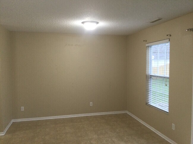 Foto del edificio - 1071 Highpointe Boulevard