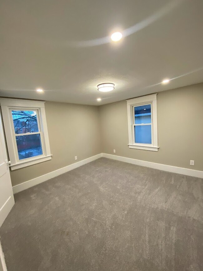 Foto del edificio - 621 W Grant St
