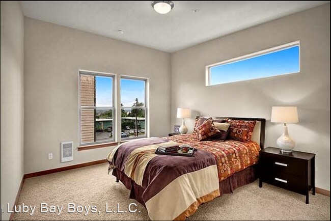 Foto del edificio - 1075 Blaine Ave NE