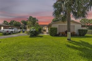Building Photo - 8800 NW 107 Ct