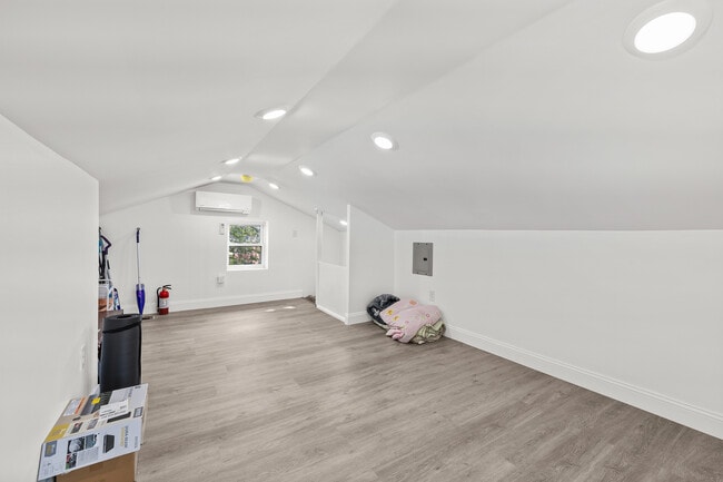 Foto del edificio - 300 S 41st St