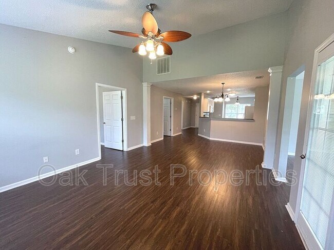 Foto del edificio - 7332 Stoney Moss Wy