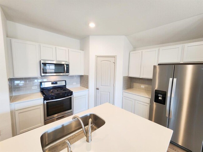 Building Photo - 102 Fort Clark Springs Ln