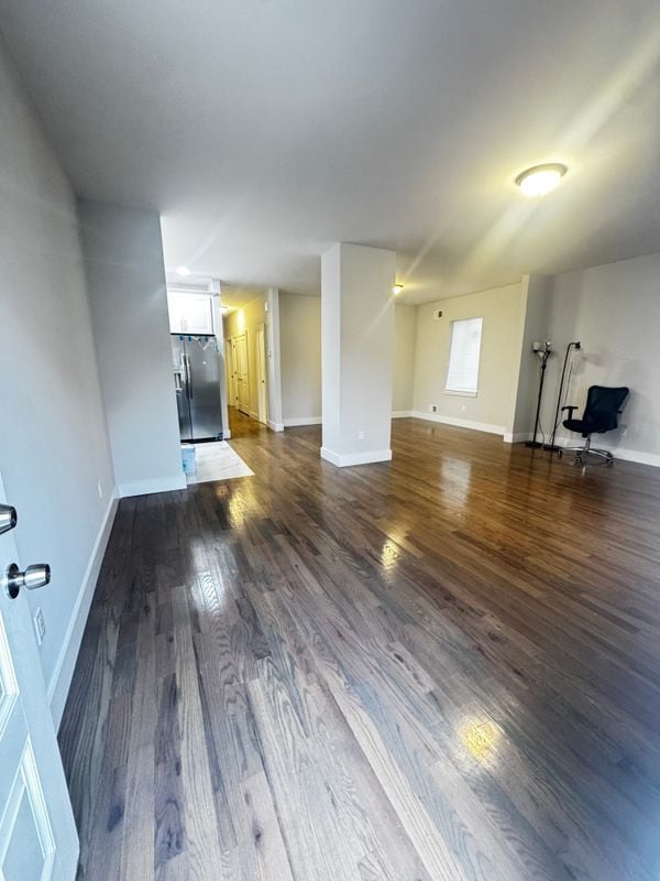 Building Photo - 152 Parkwood Ave