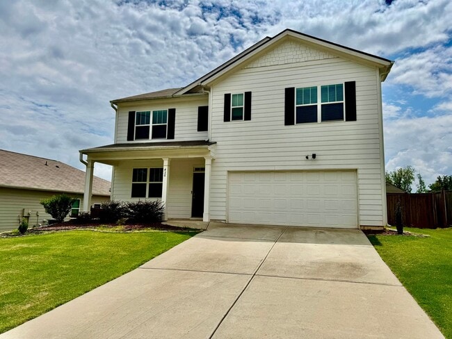 Foto del edificio - Beautiful 5 bedroom, 3 full bath home in D...