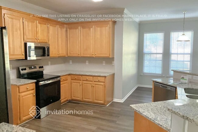 Foto del edificio - 8007 Harrington Woods Rd