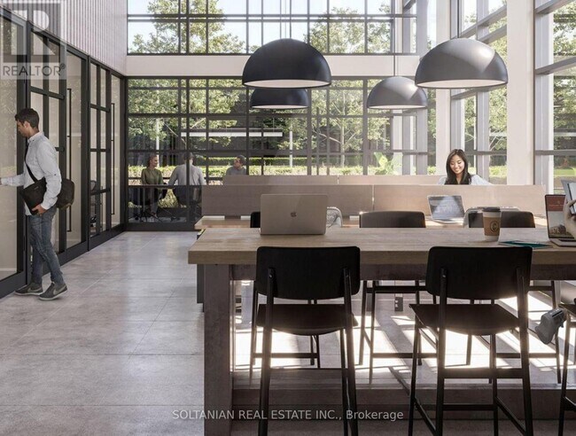 Photo du bâtiment - 1635 Military Trail