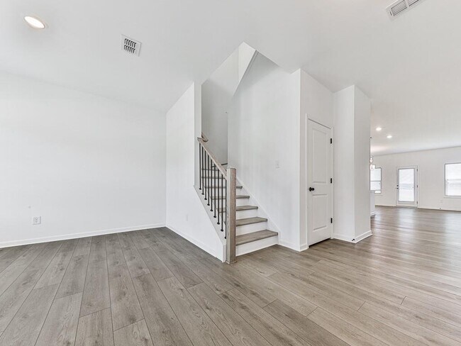 Foto del edificio - 611 Elwick Ln