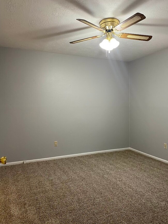 Building Photo - 2403 Bandera Dr