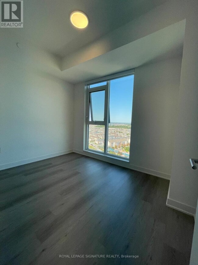 Building Photo - 40 Lagerfeld Dr