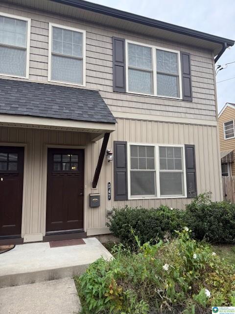 Building Photo - 547 E Station Ave