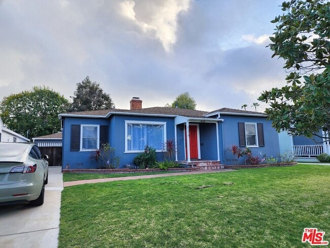 Building Photo - 6214 W 77th St