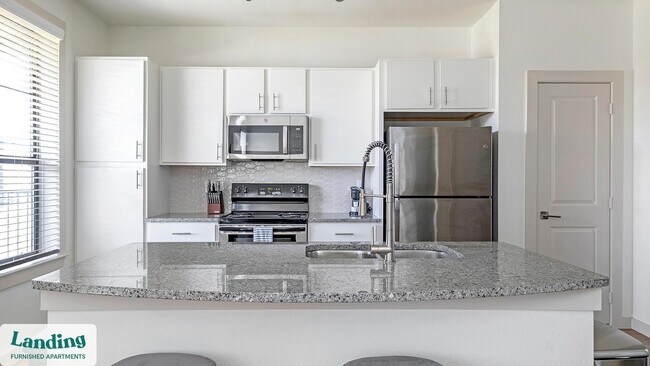 Foto del edificio - 19240 Stokes Rd