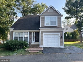 Building Photo - 419 Deerpath Ave SW