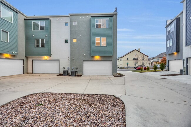 Foto del edificio - 6356 Birch Run Rd