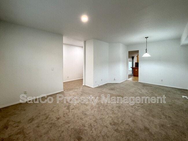 Foto del edificio - 3640 Park Dr