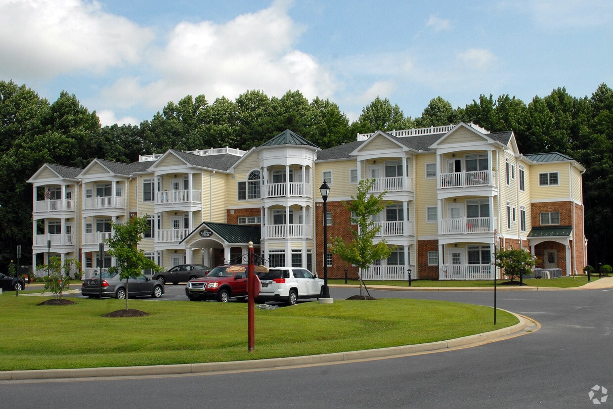 Hampton Circle Apartments in Seaford, DE