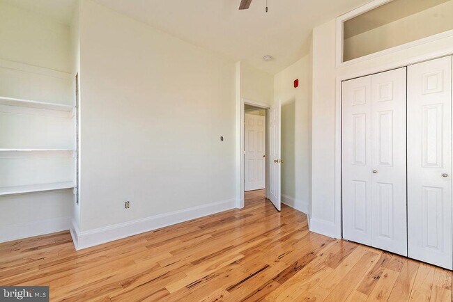 Building Photo - 2738 Poplar St
