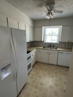 Building Photo - Brick Street Apartment