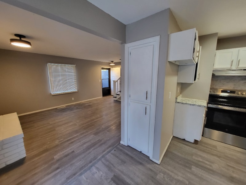 Building Photo - 9111 W Westlawn St