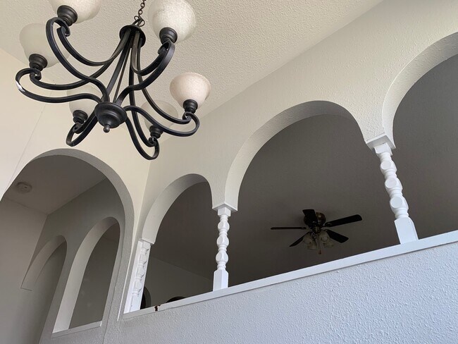 Photo du bâtiment - 32306 Diamond Ave