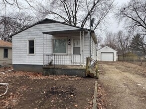Building Photo - 2019 S Elizabeth St