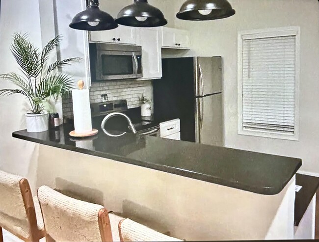 Foto del edificio - 165 Walton Ave