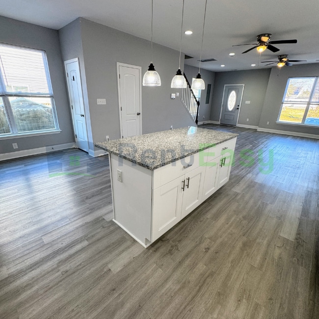 Foto del edificio - 511 Mason Ave