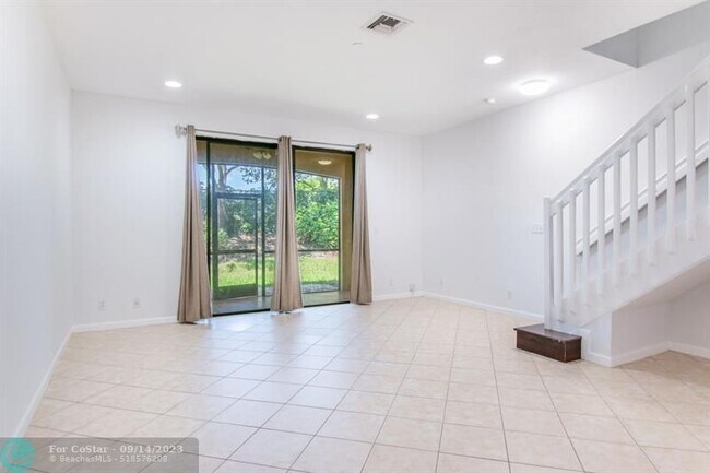 Building Photo - 4232 Vineyard Cir