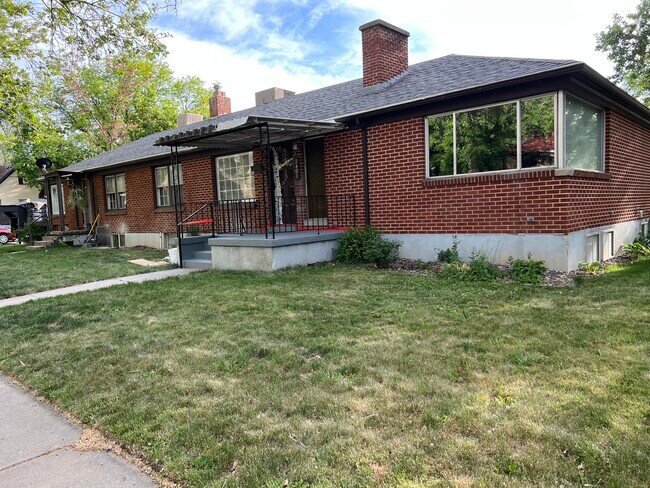 Building Photo - 2401 Van Buren Ave