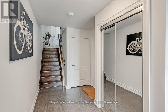 Building Photo - 3074 Cascade Common