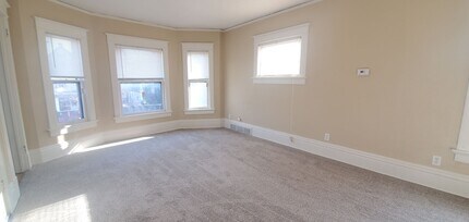 Building Photo - 1457 S 74th St