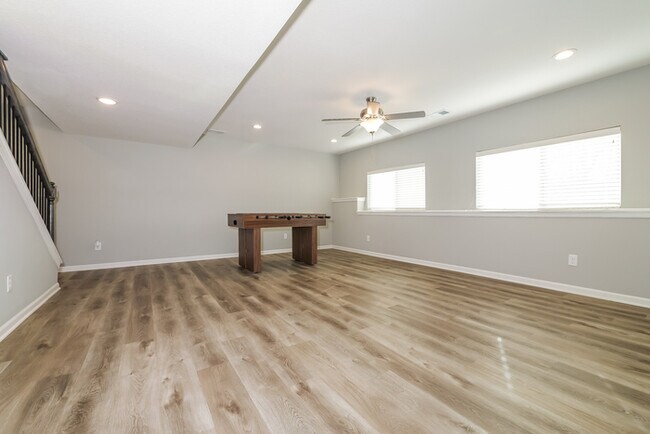 Building Photo - Fantastic 4bd/3ba home! Coming soon!