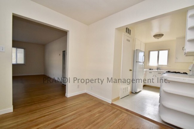 Building Photo - Available Now  1 Bedroom Apartment in Novato