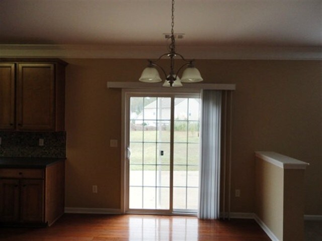 Foto del edificio - 105 Circle Grove Ct
