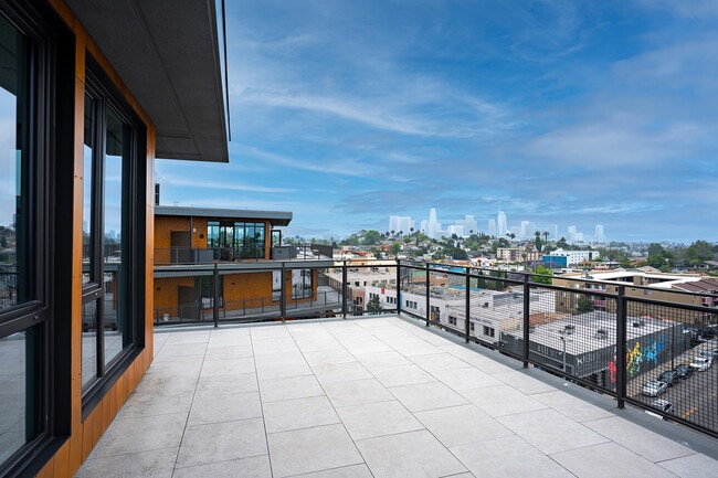 Building Photo - OnSunset